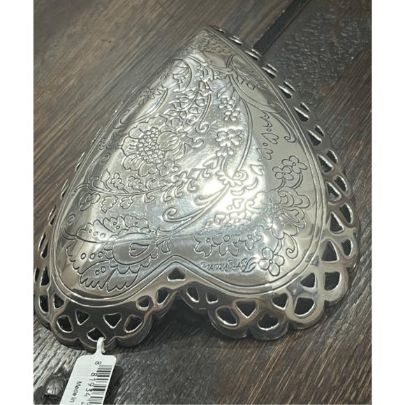 NWT Brighton Garden Heart Trinket Bowl Ornate Silver Floral Design 6.5” x 4.5 “ - Picture 5 of 6